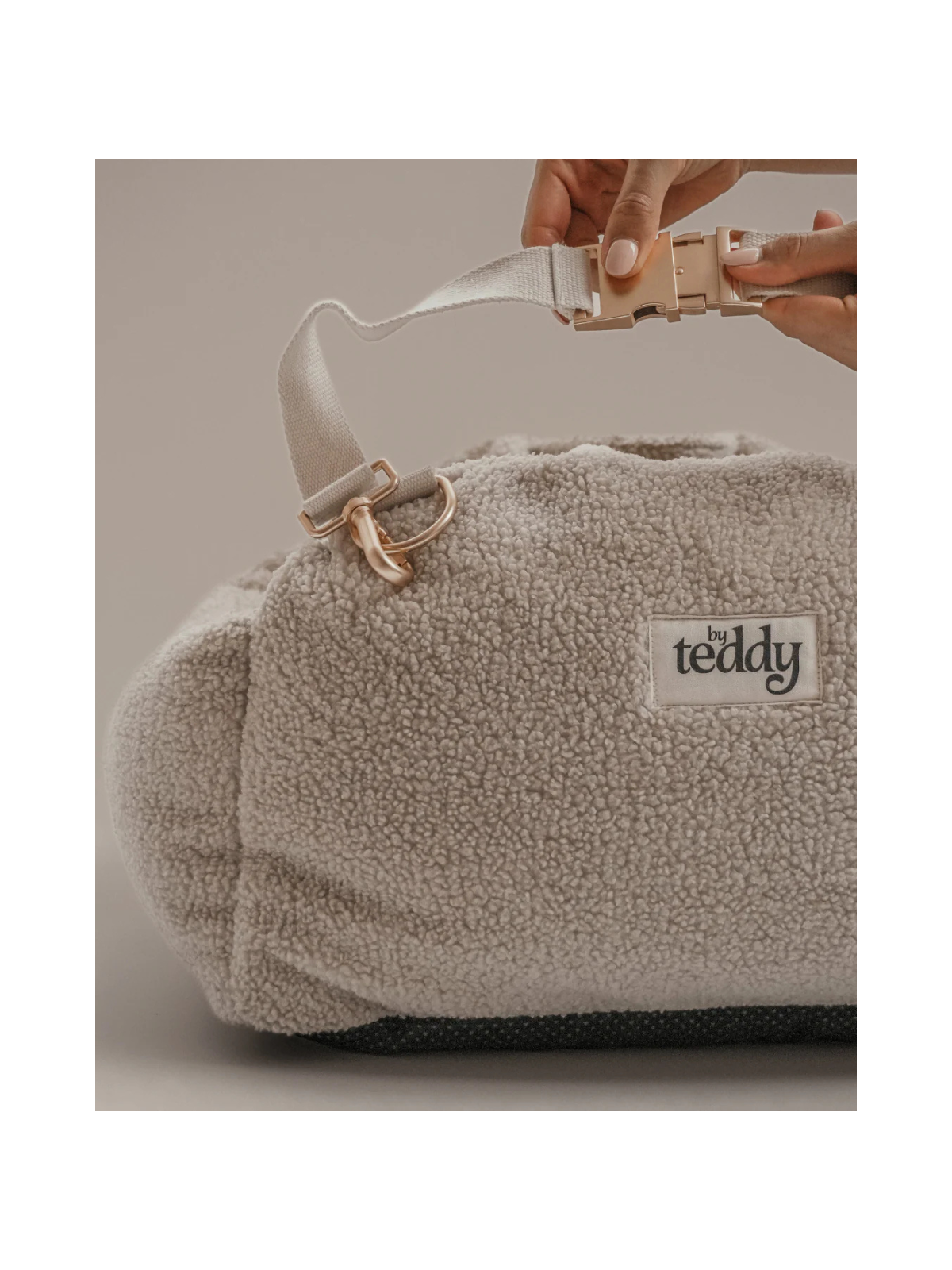 The Cosy Car Seat - Vegan Sherpa