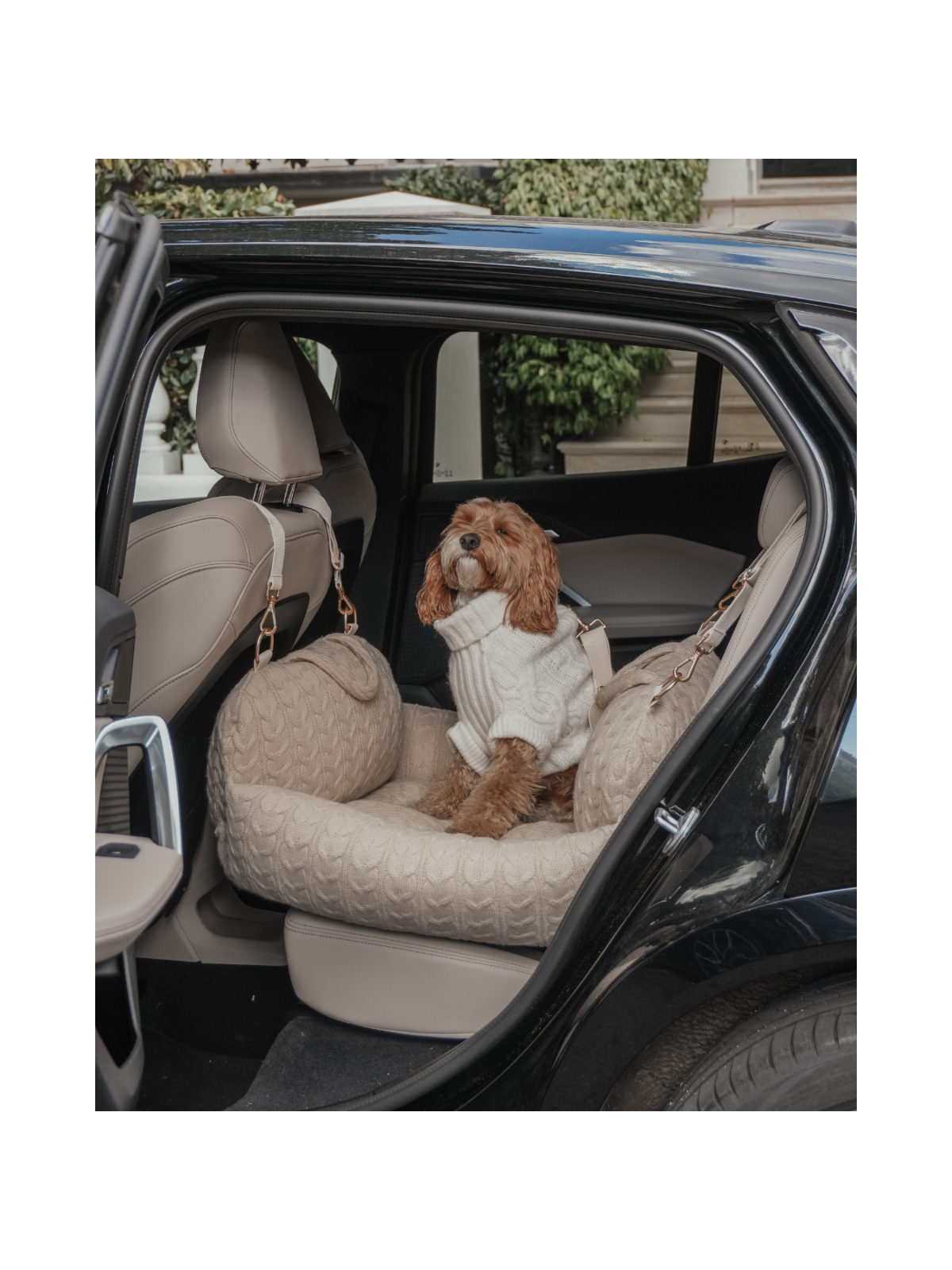 The Cable Knit 3-in-1 Dog Car Seat – Hazelnut