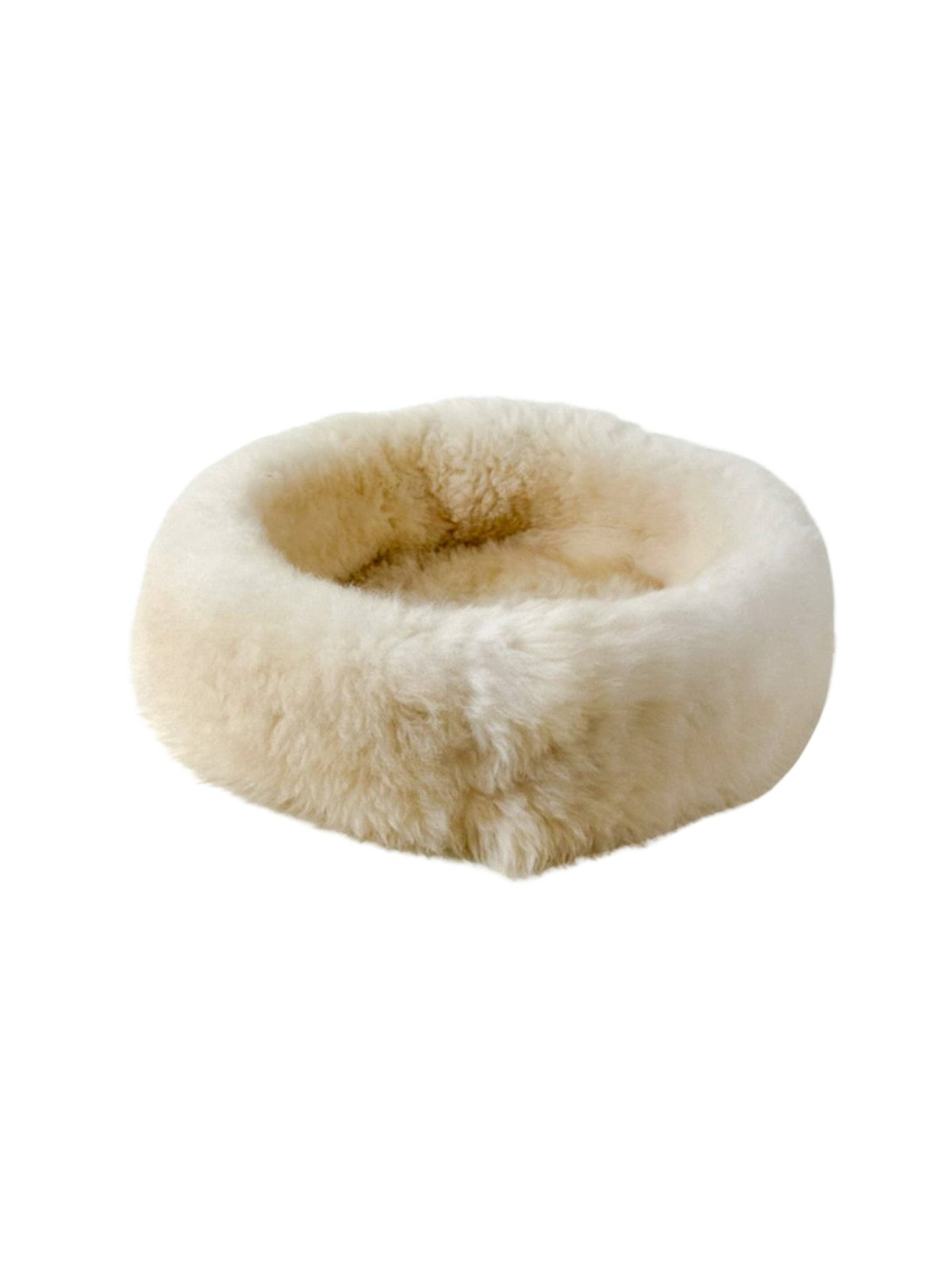 Sheep Donut Dog Bed – Shell Pearl