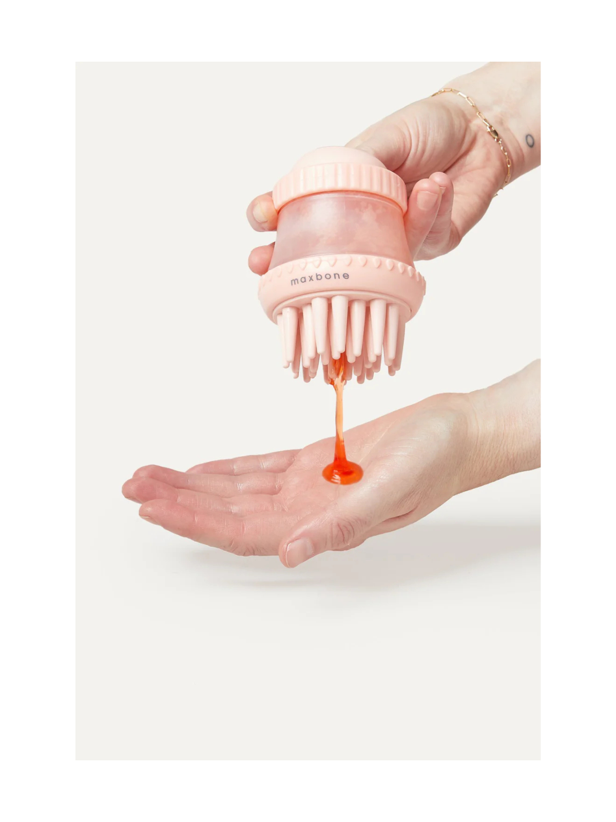 Deep Cleanse Shampoo Dispensing Dog Brush