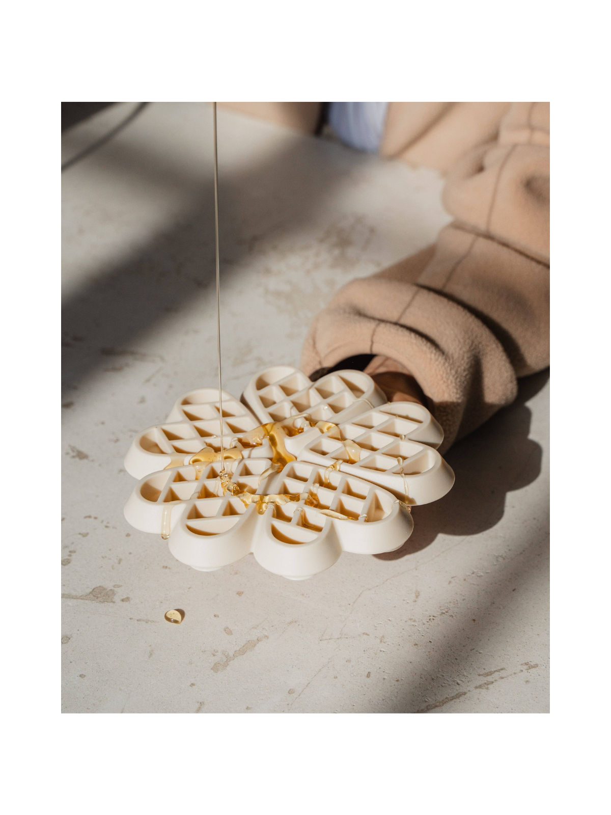 Hide and Seek Slow Feeder - Buttercream