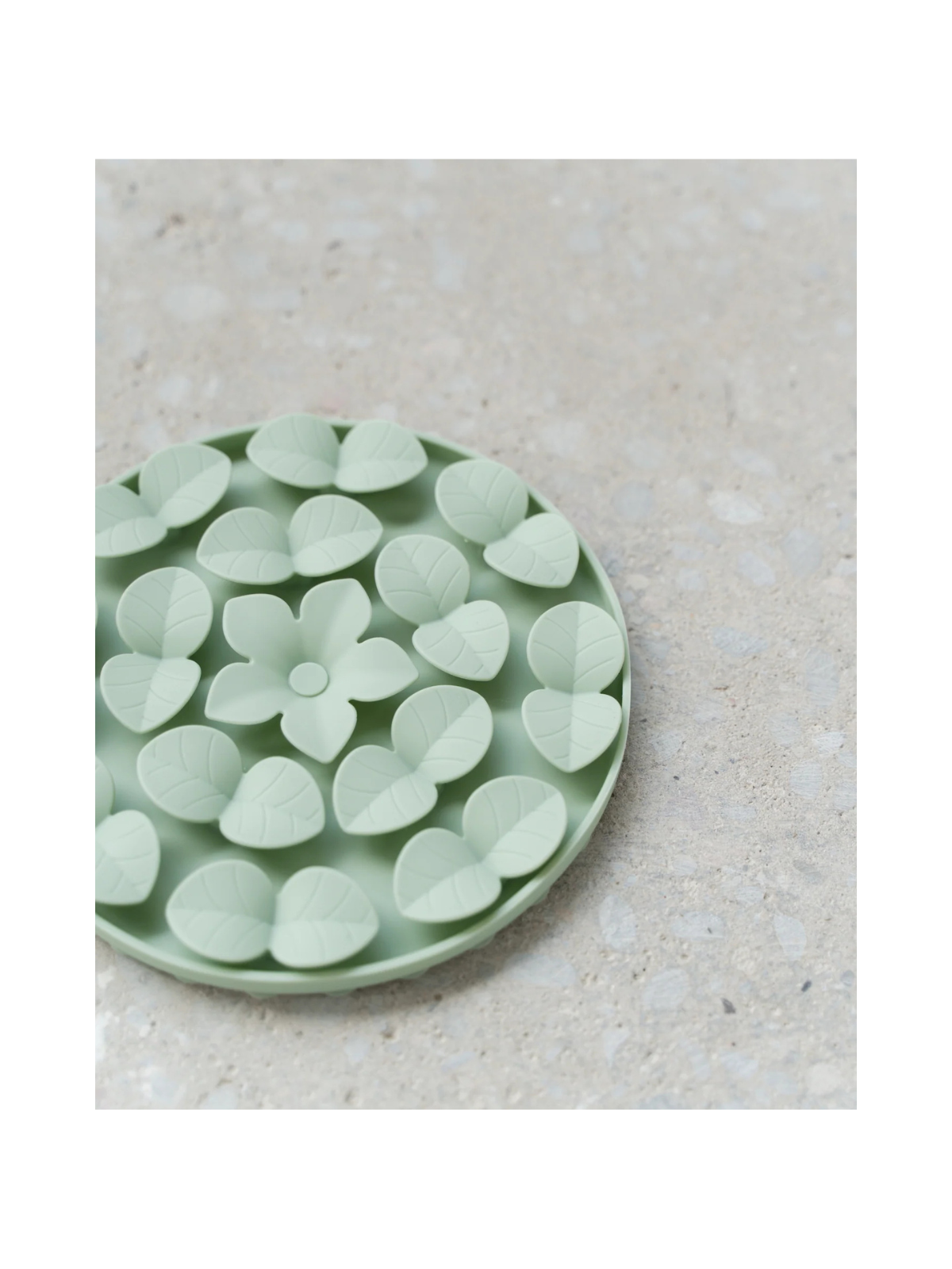 Circle Enrichment Snuffle Mat – Sage Green