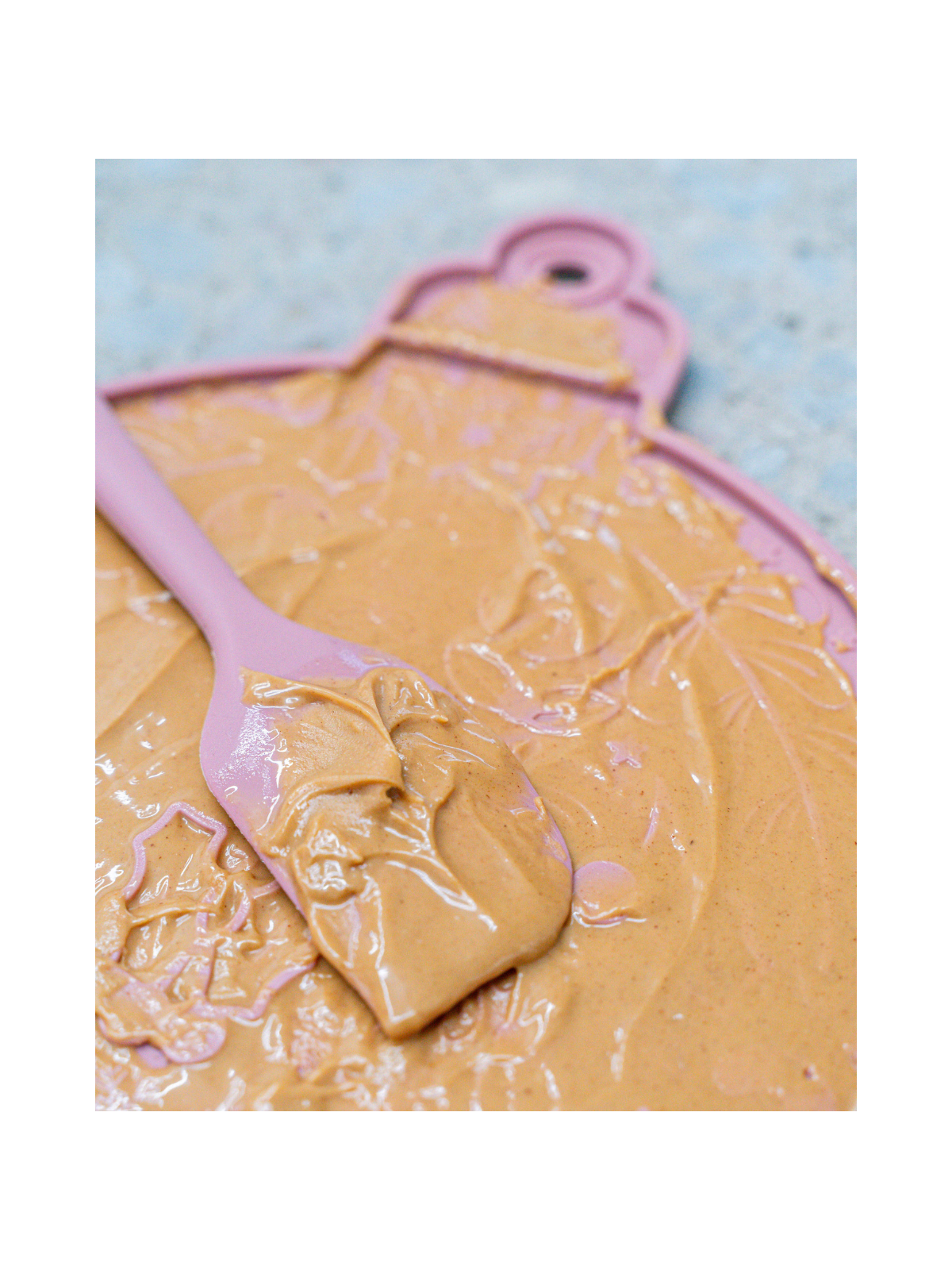 2 Piece Ornament Lick Mat & Spatula Set