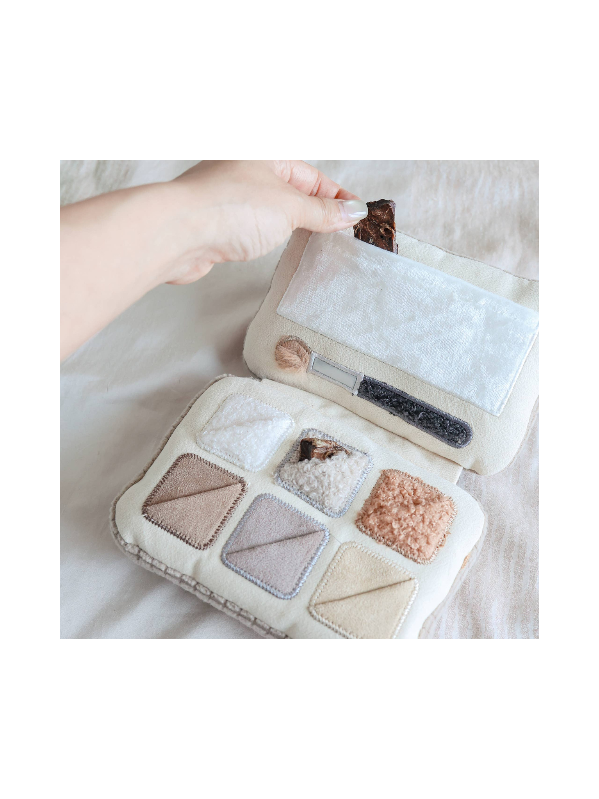 Eyeshadow Palette Enrichment Dog Toy