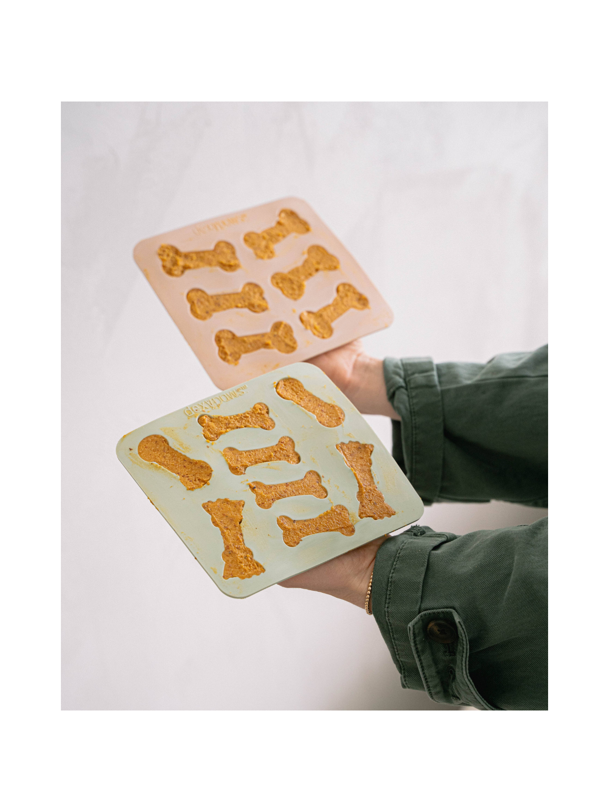 3 Piece Silicone Treat Mould Set with Spatula