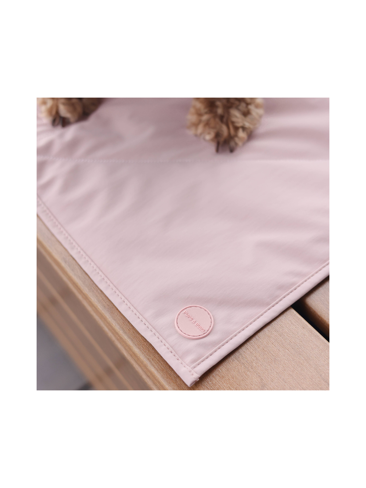Jouir Pet Travel Mat – Rose