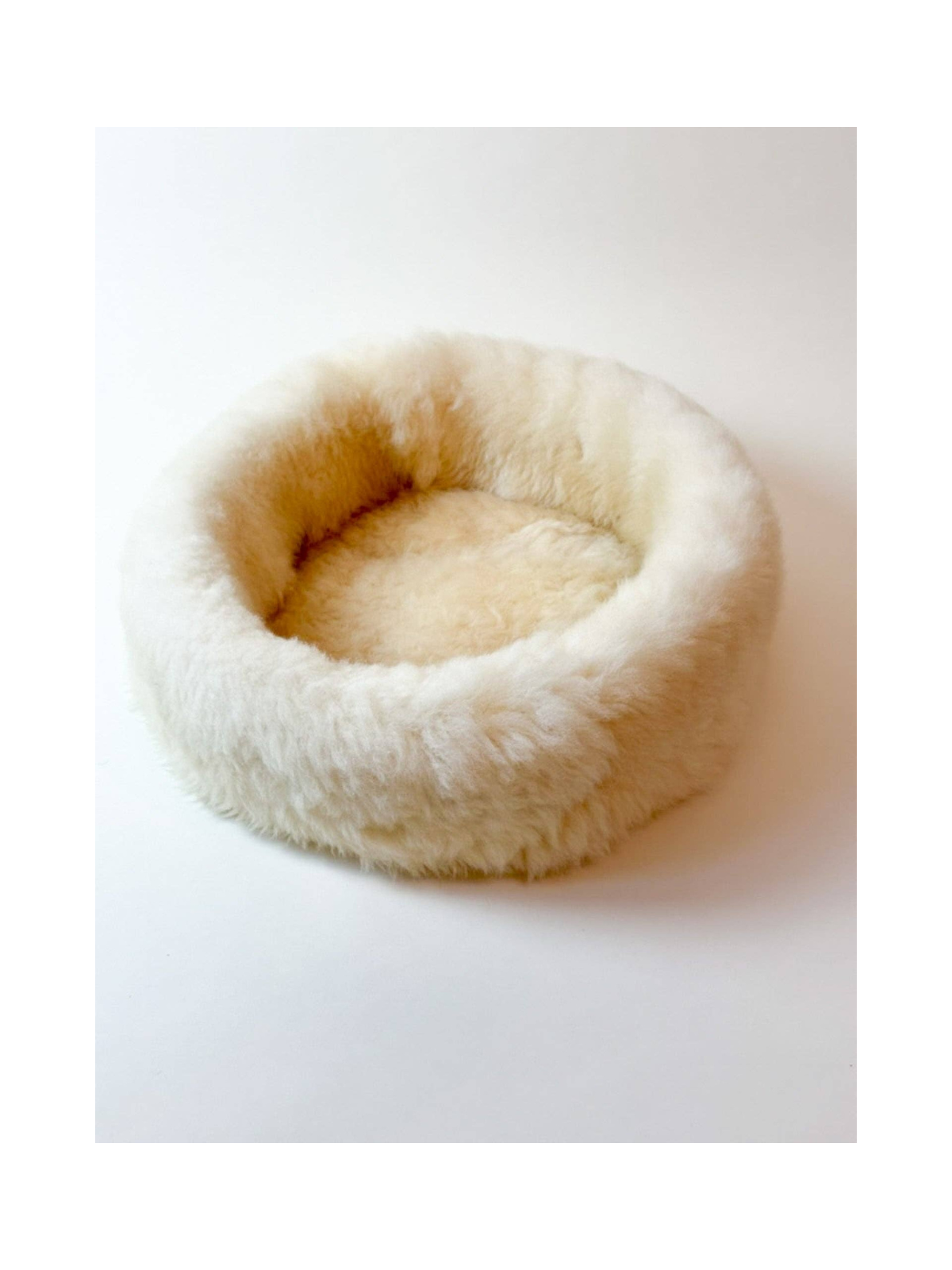 Sheep Donut Dog Bed – Shell Pearl