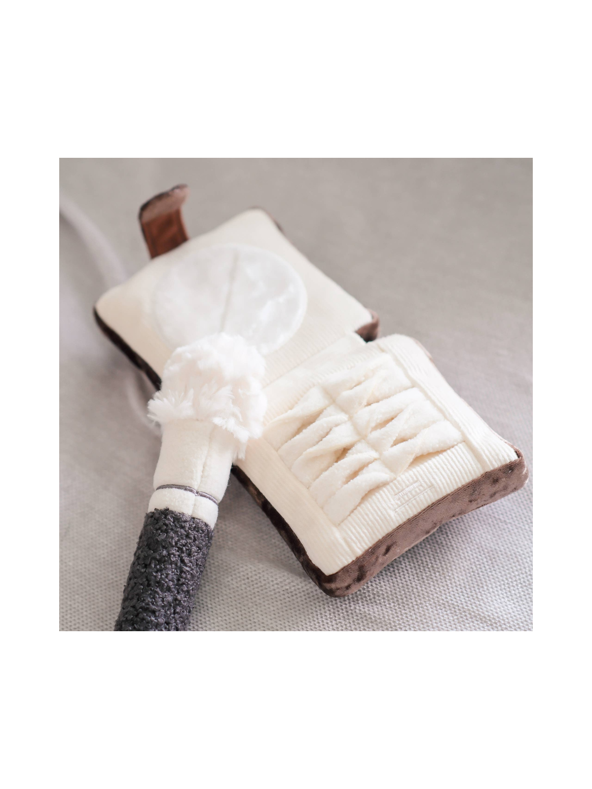 Setting Powder & Brush Dog Toy