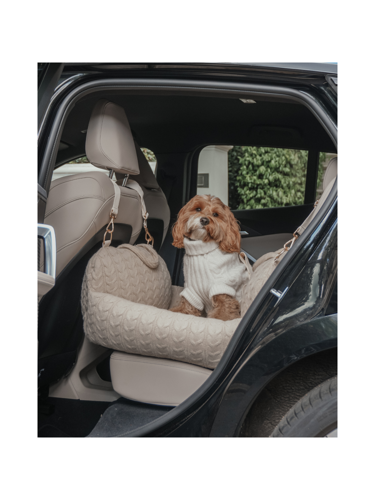 The Cable Knit 3-in-1 Dog Car Seat – Hazelnut