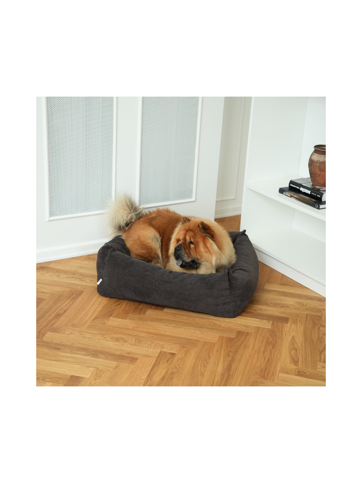 Vera Dog Bed – Dark Oak Corduroy