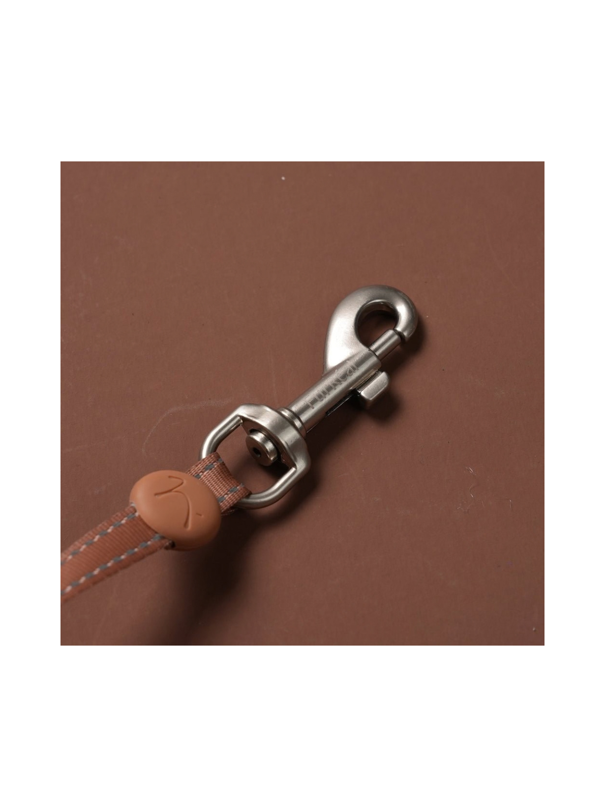 ChocoLéash Lite – Mocha Mousse