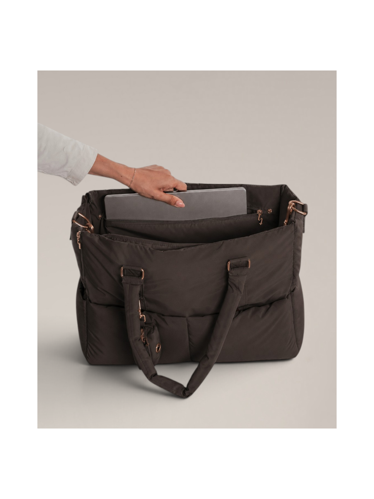 The Puffer Carrier – Chocolate