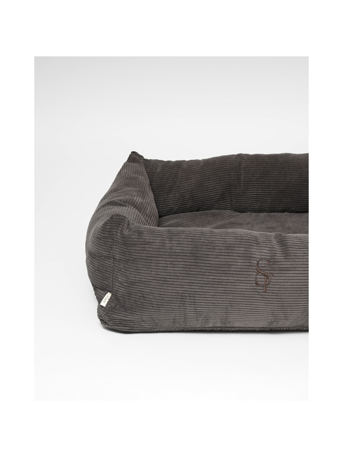 Vera Dog Bed – Dark Oak Corduroy